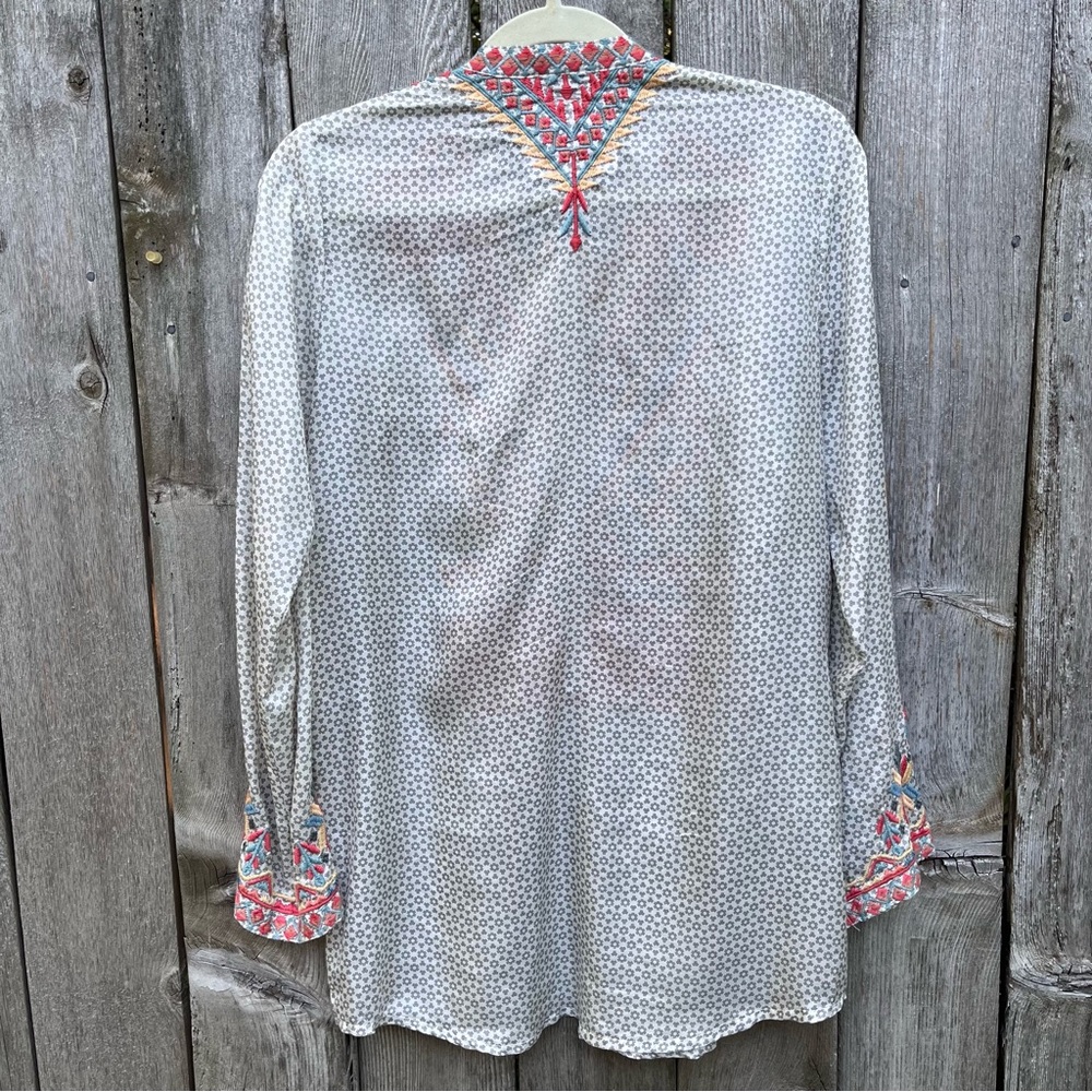 Johnny Was Multicolor Silky Gray Embroidered Blouse - Picture 4 of 6